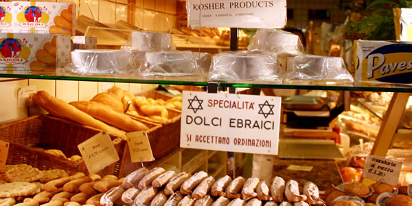 Kosher pastries in Venice. (Photo by Giovanni Dall'Orto)